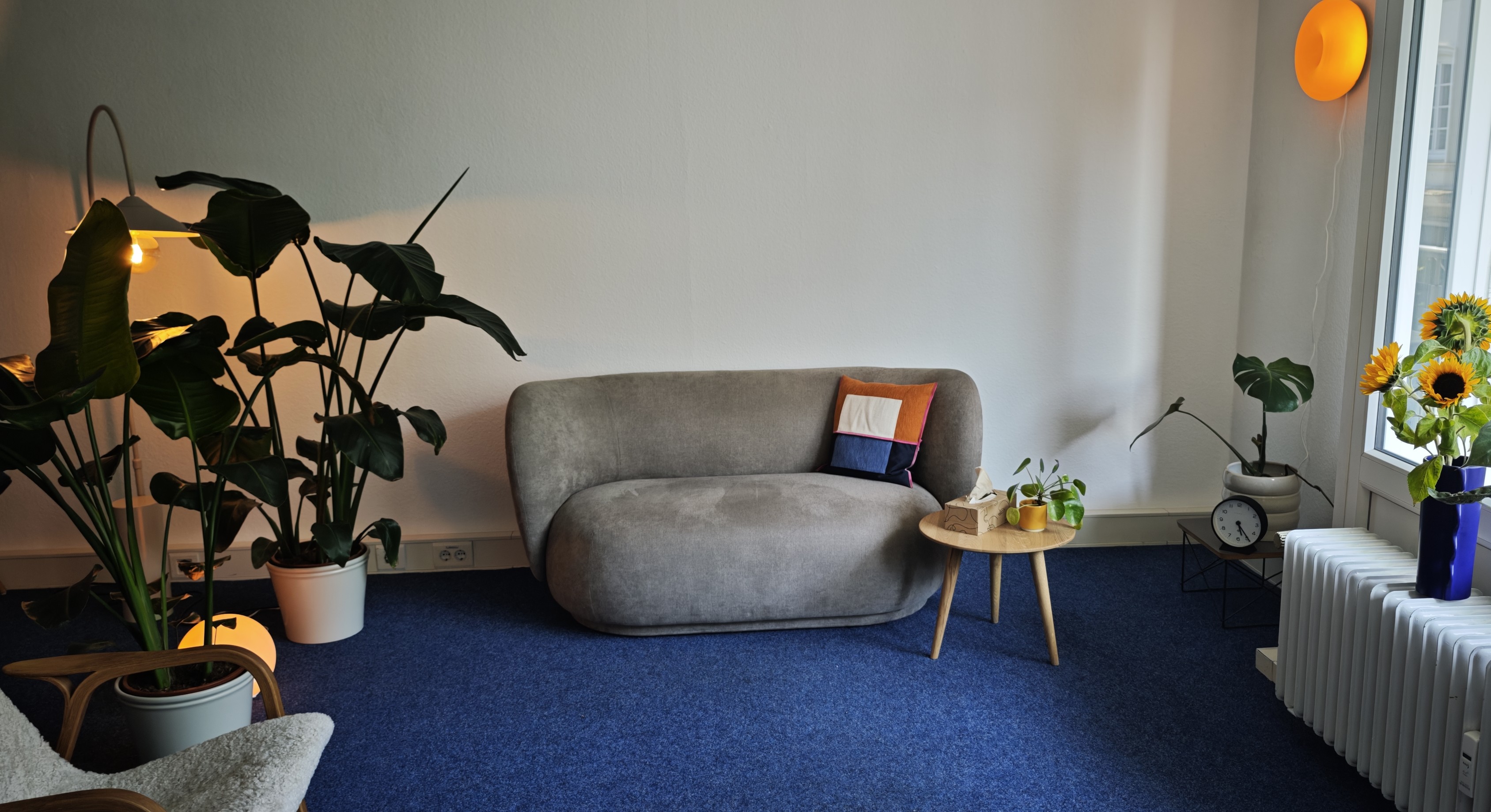 Praxisraum Louisa Seiferth - Einblick in den hellen Behandlungsraum